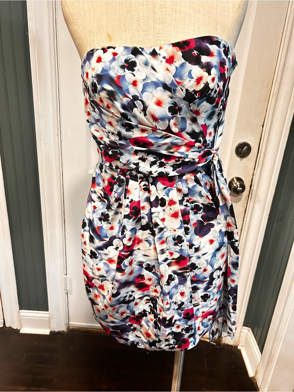 Strapless Floral Satin Cocktail Dress in Multi-Color Cynthia Steffe Sz 2